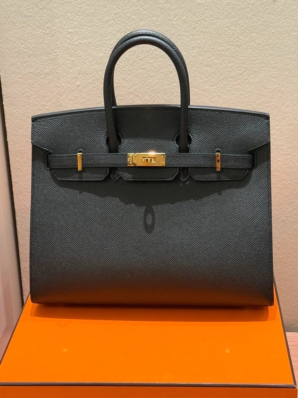 Review by Mariana