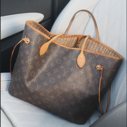 Review by Mariana